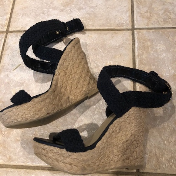 Black wedge - Picture 3 of 3